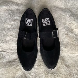 T.U.K Black pointed EZC Mary Jane, black faux suede sz 9